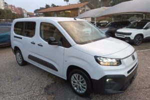 1500 BLUEHDI COMBI MAXI 130 CV AUTOM. KM 0